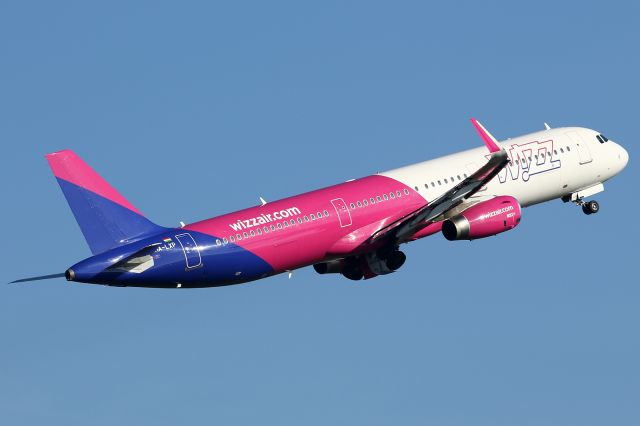 Airbus A321 (HA-LXP)