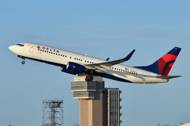 Boeing 737-800 (N386DA) - 18 March 2011