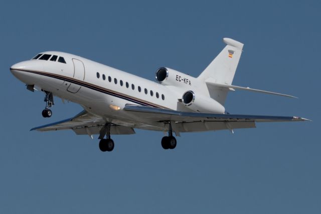 Dassault Falcon 900 (EC-KFA)