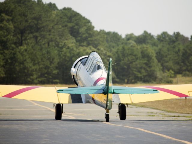 North American T-6 Texan (N6437D)