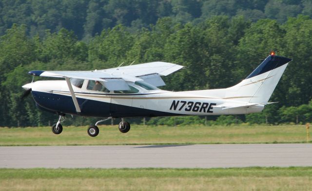 Cessna Skylane (N736RE) - Landing at the 2009 WRAP Fly-In