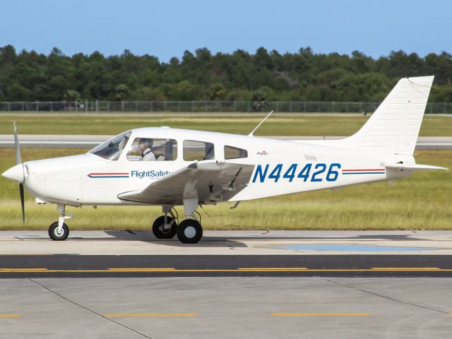 Piper Cherokee (N44426)