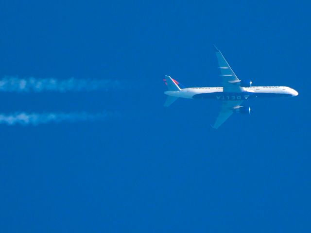 Boeing 757-200 (N721TW) - DAL338br /09/08/21