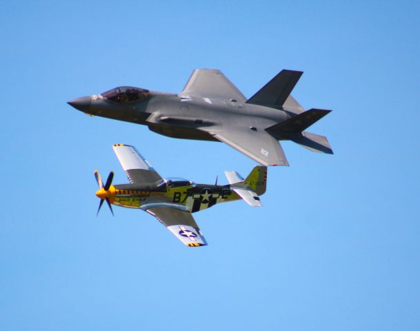 Lockheed F-35C —