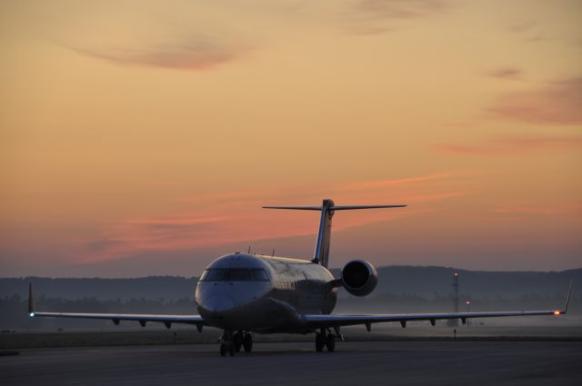 Canadair Regional Jet CRJ-200 (N8918B) - after aborting takeoff because of a bad left engine