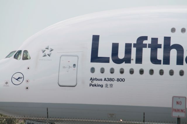 Airbus A380-800 (D-AIMC)