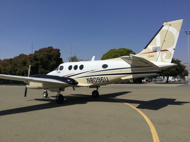 Beechcraft King Air 90 (N8096U)