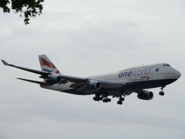 Boeing 747-400 (G-CIVI)