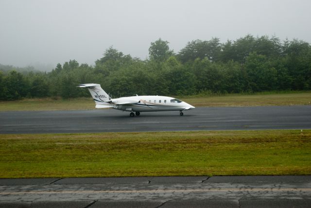 Piaggio P.180 Avanti (N145SL)