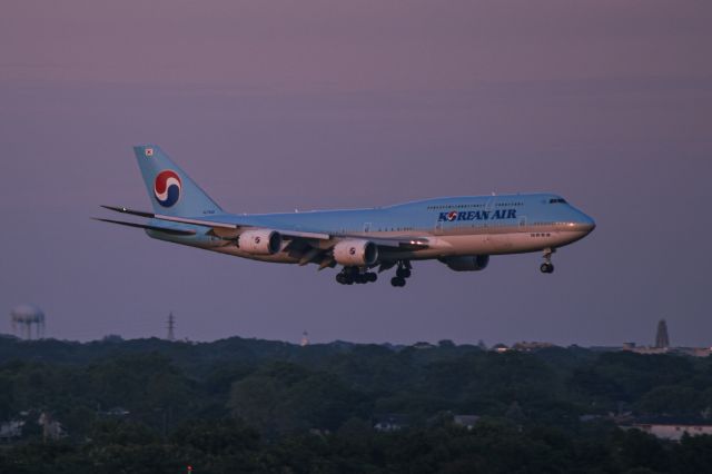 BOEING 747-8 (HL7642)