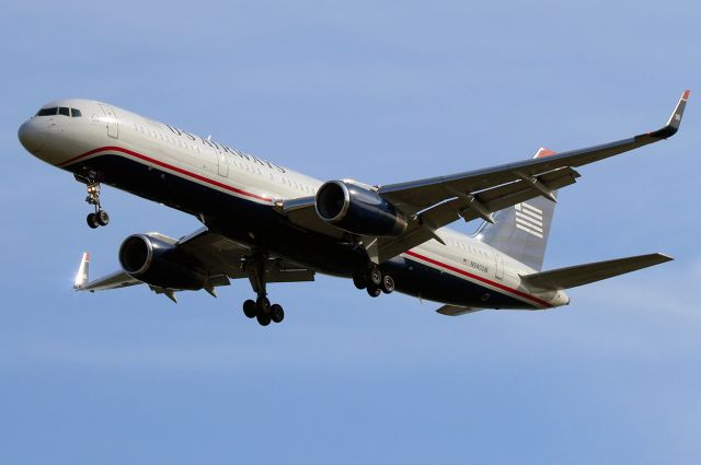 Airbus A330-300 (N940UW)