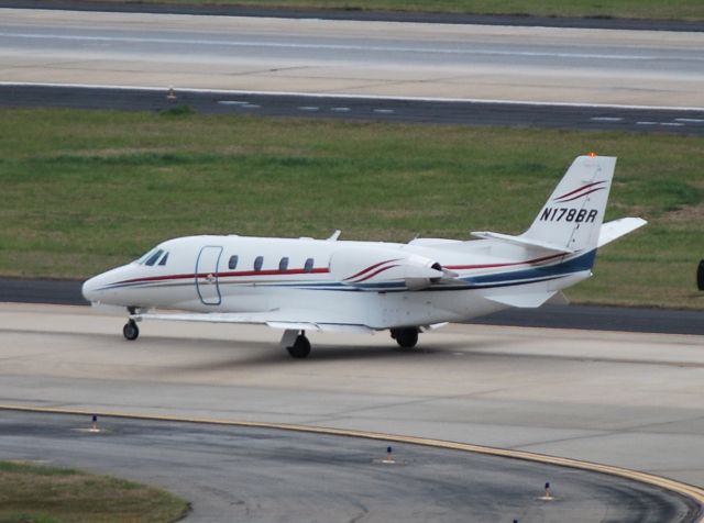 Cessna Citation Excel/XLS (N178BR) - HRL VENTURES LLC taxiing from the ramp at Atlantic Aviation - 4/5/13