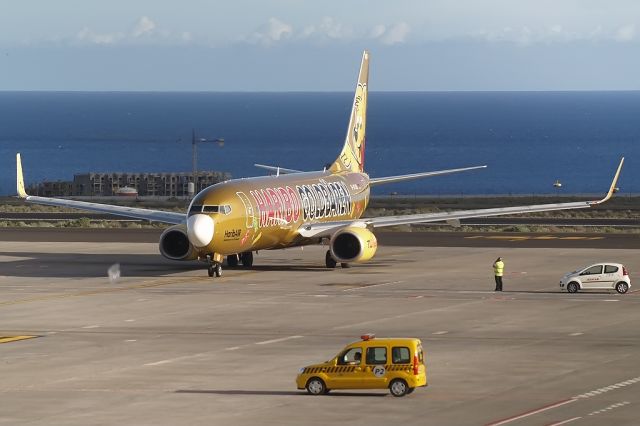 Boeing 737-800 (D-ATUD)