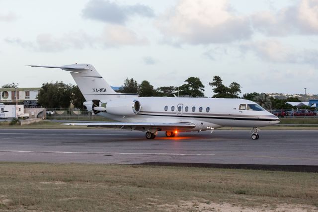 Hawker Beechcraft 4000 (XA-NOI)