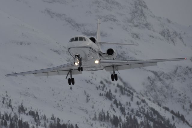 Dassault Falcon 900 (VP-BLB) - approach samedan rwy 03