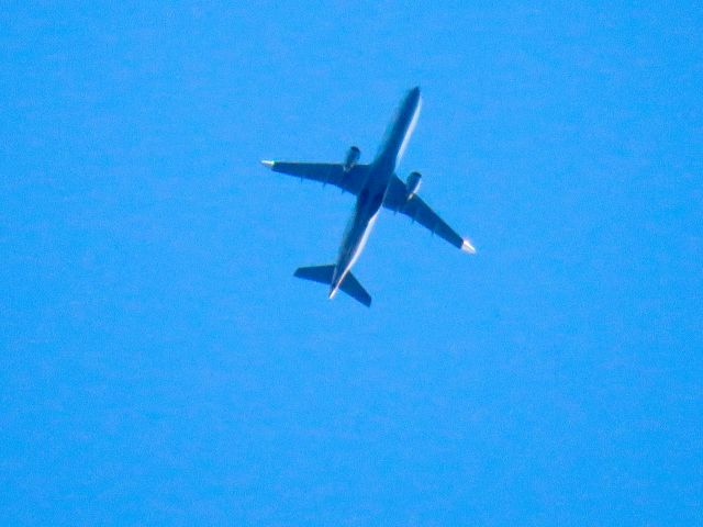 Embraer 175 (N271NN)