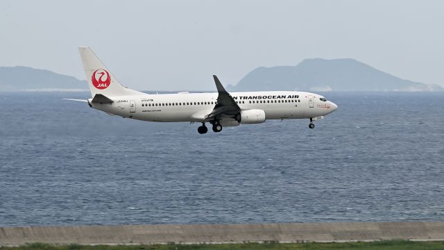 Boeing 737-700 (JA348J) - 28.Nov.2024br /Japan Transocean Air Boeing 737-846(JA348J) Landing at RWY36L Okinawa Naha Airport(ROAH).