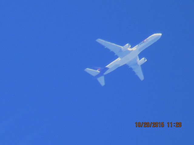 Boeing 757-200 (N944FD)