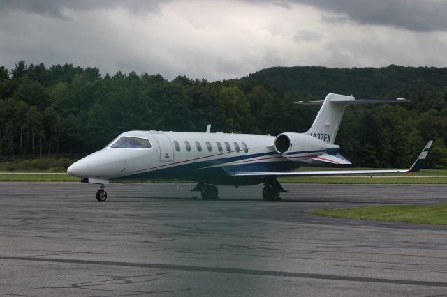 Learjet 45 (N437FX) - N437FX 2006 LEARJET INC 45 OPPORTUNITY CAPITAL LLC CLEVELAND, OHIObr /KPSF Pittsfield Municipal Airport Pittsfield, Massachusetts br /Photo taken by Christopher Wright 