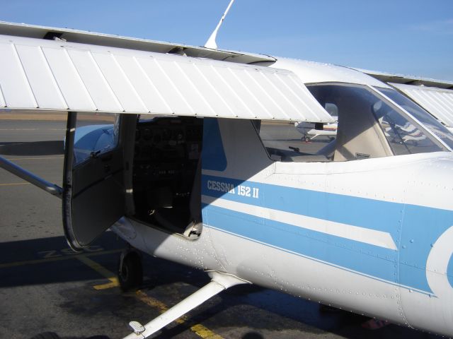 Cessna 152 (C-GZSC) - A victoria flying club cessna 152!