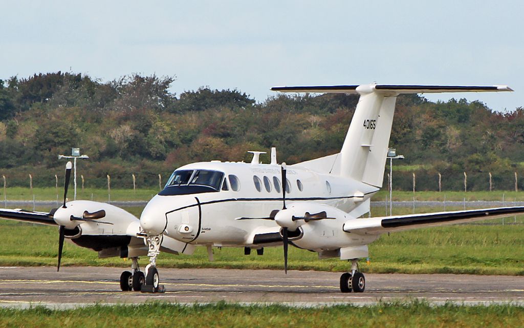 84-0165 — - "duke59" u.s.army c-12u huron 84-0165 at shannon 24/9/18.