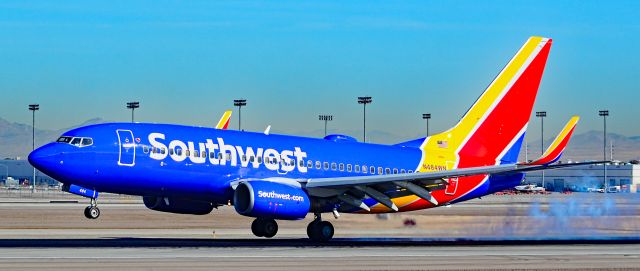 Boeing 737-700 (N484WN) - N484WN Southwest Airlines 2004 Boeing 737-7H4 (cn 33841/1575) - Las Vegas - McCarran International (LAS / KLAS)br /USA - Nevada,  January 28, 2019br /Photo: TDelCoro