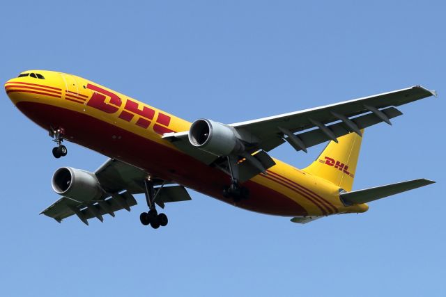 Airbus A300F4-600 (D-AEAE) - 17/04/2021:  cargo flight from Leipzig (LEJ) on final to runway 12.