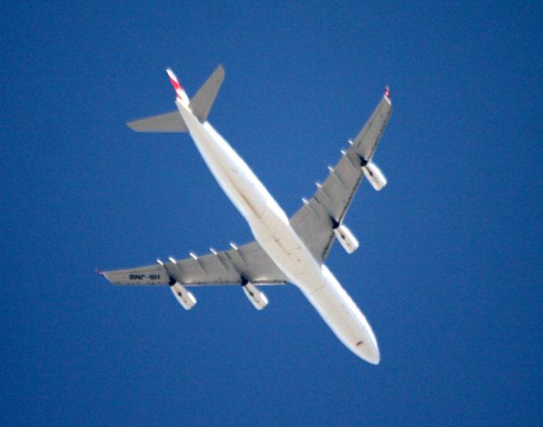 Airbus A340-300 (HB-JMB) - Swiss # 38 passing over KSFO for line up arrival from ZRH  07-11-2015