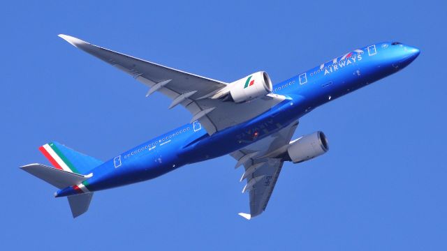Airbus A350-900 (EI-IFE)