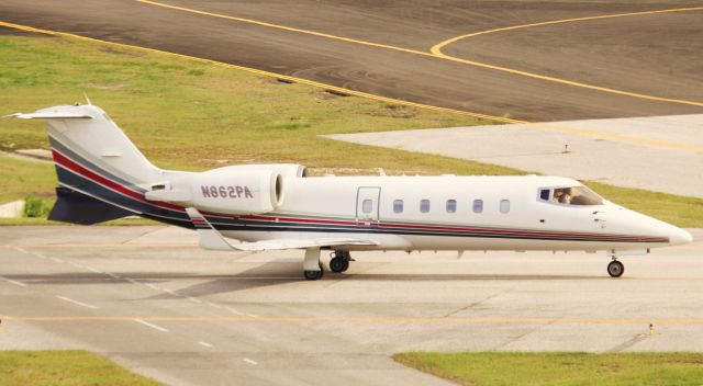 Learjet 60 (N862PA)