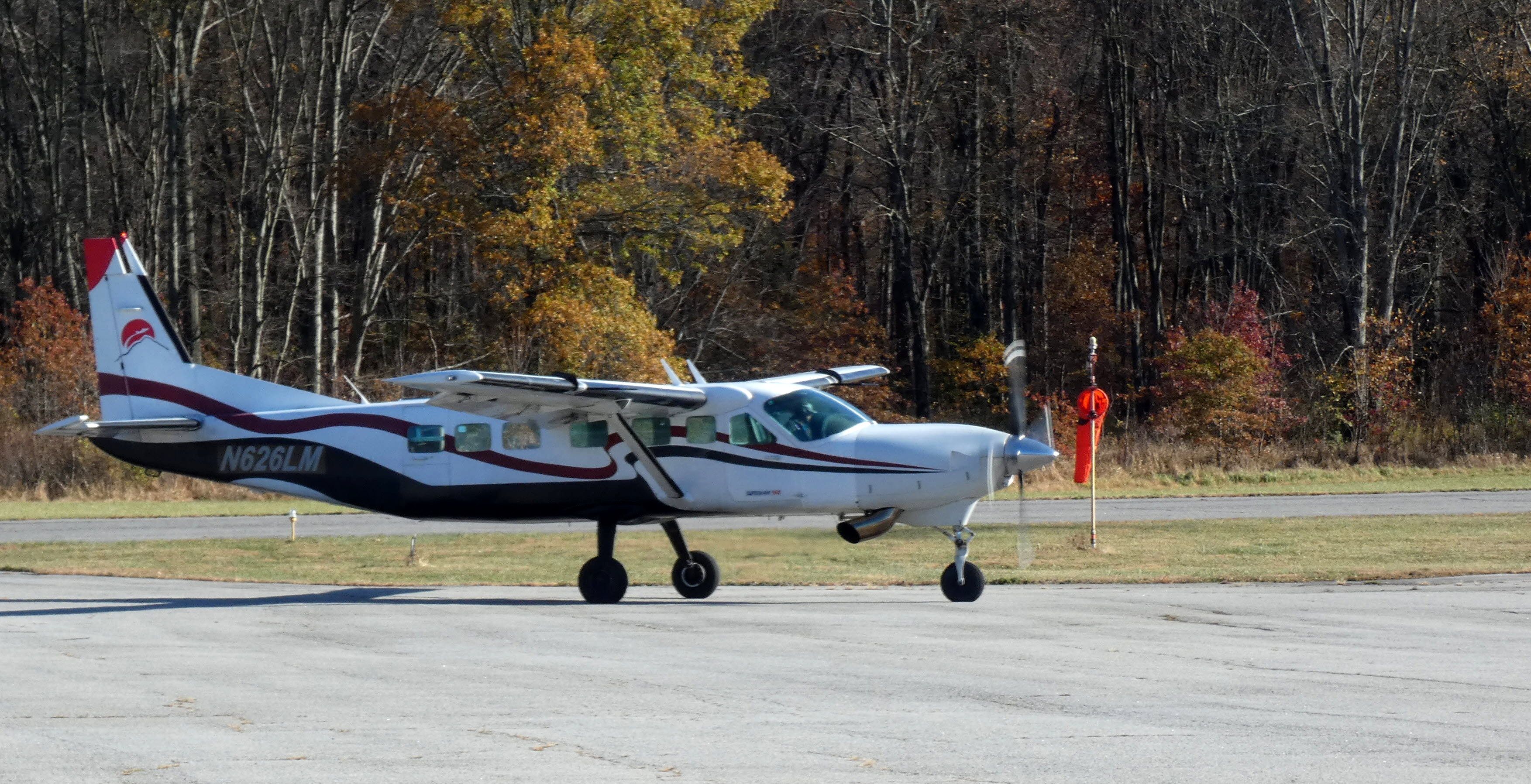 Cessna Caravan (N626LM) - Taxiing to parking is this Skydive Sussex 1998 Cessna 208B Grand Caravan in the Autumn of 2024.