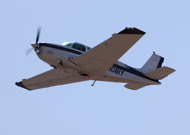 Beechcraft Bonanza (36) (N1081Y) - Departure RW26 at DXR