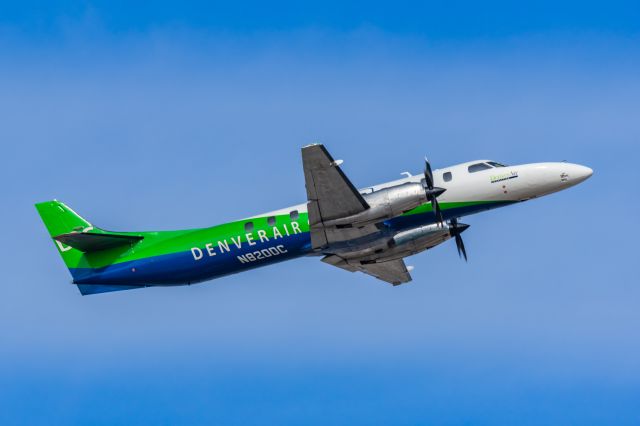 Fairchild Dornier SA-227DC Metro (N820DC) - A Denver Air Connection Metroliner taking off from PHX on 2/3/23. Taken with a Canon R7 and Tamron 70-200 G2 lens.