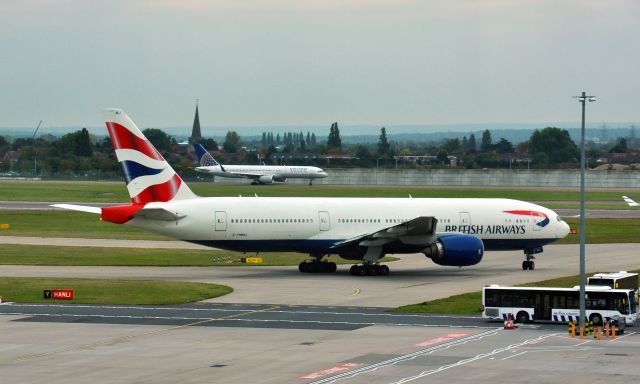 Boeing 777-200 (G-YMMJ) - British Airways Boeing 777-236(ER) G-YMMJ in London Heathrow 