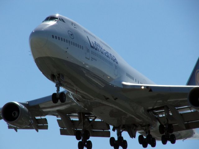 Boeing 747-400 (D-ABVR)