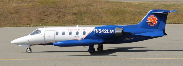 Learjet 35 (N542LM)