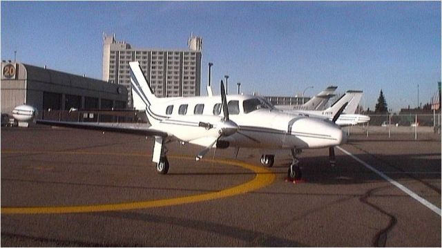 Piper Cheyenne 2 (C-FWPT)