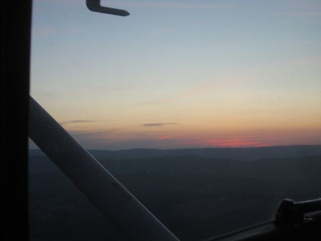 Cessna Skylane (N9440X) - Great PA sunset!