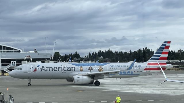 Airbus A321 (N167AN) - Spotted at Sea-Tac before it returned to Philadelphia Int'l (KPHL), August 4, 2022