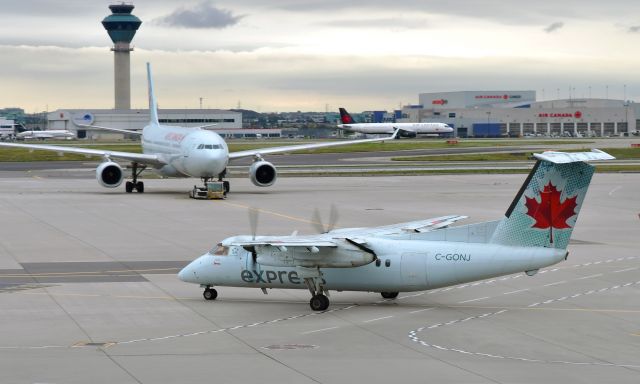 de Havilland Dash 8-100 (C-GONJ) - Air Canada Express De Havilland Canada DHC-8-102 C-GONJ in Toronto 