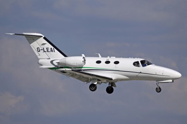 Cessna Citation Mustang (G-LEAI)