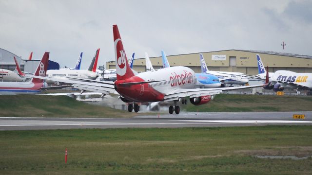 Boeing 737-700 (D-ABBS) - BER390X nears touchdown on runway 16R on 3/21/13. (LN:986 cn 38654).