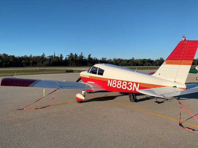 Piper Cherokee (N8883N)