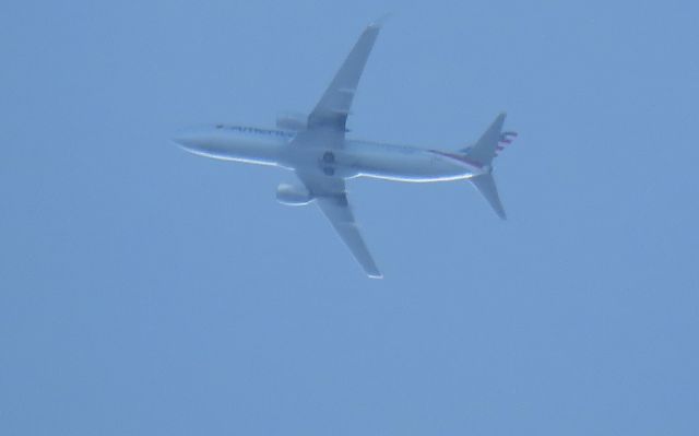 Boeing 737-800 (N904NN)