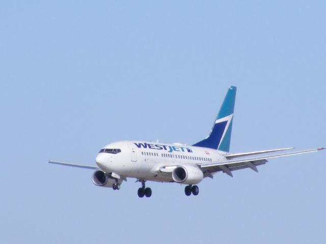 BOEING 737-600 (C-GWSI)