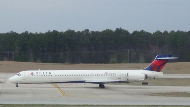 McDonnell Douglas MD-90 (N903DA) - Taken March 19, 2015.