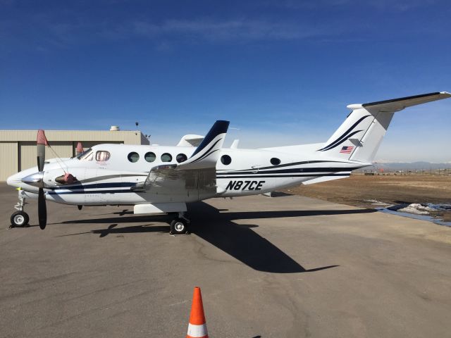 Beechcraft Super King Air 300 (N87CE)