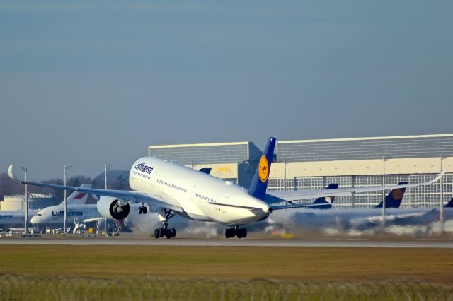 Airbus A350-900 (D-AIXF)