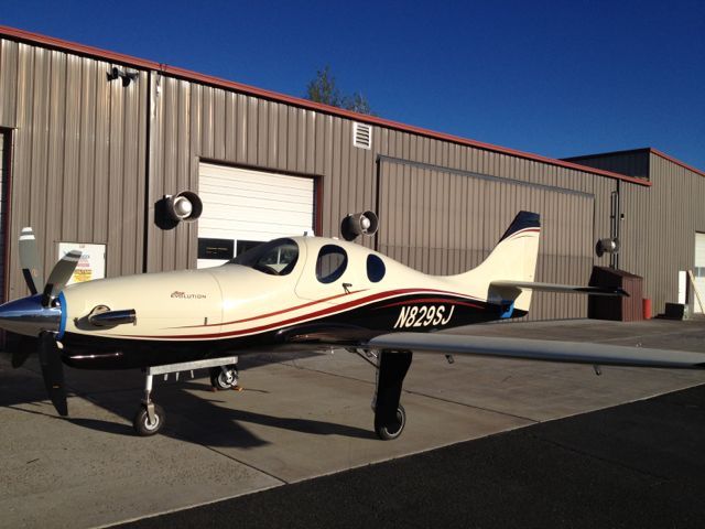 Lancair Evolution (N829SJ)