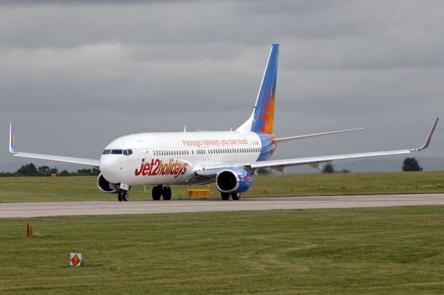 Boeing 737-800 (G-JZHE) - EXS759 off to Menorca